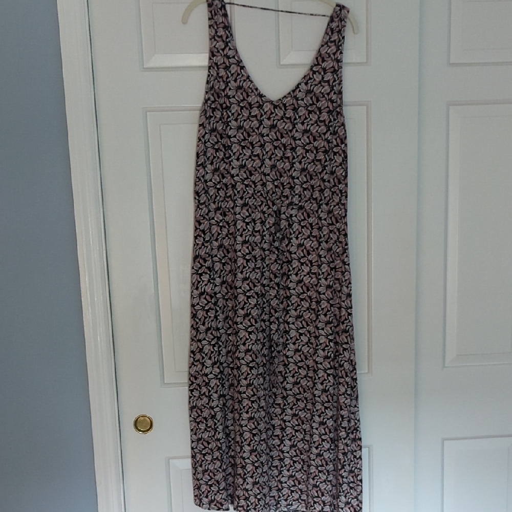 Treasure & Bond Black Sleeveless Scoop Neck Midi Dress
